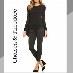 🆕️NWT Chelsea &Theodore bell sleeve top